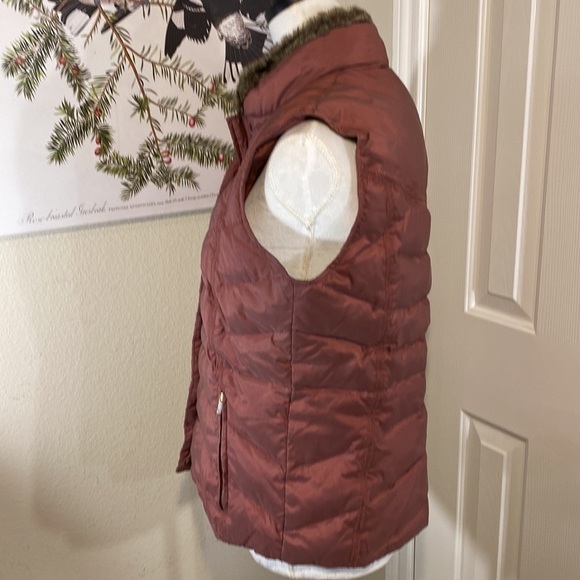 EDDIE Bauer Puffer Vest Quilted Goose Down Fur Collar Dusty Pink Size M - Picture 4 of 15